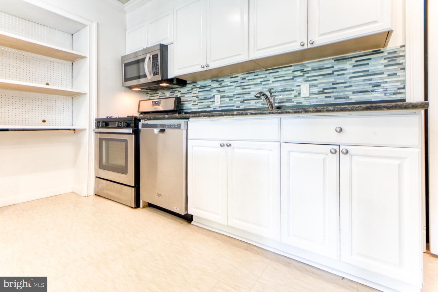 SAXONY SQUARE - Residential