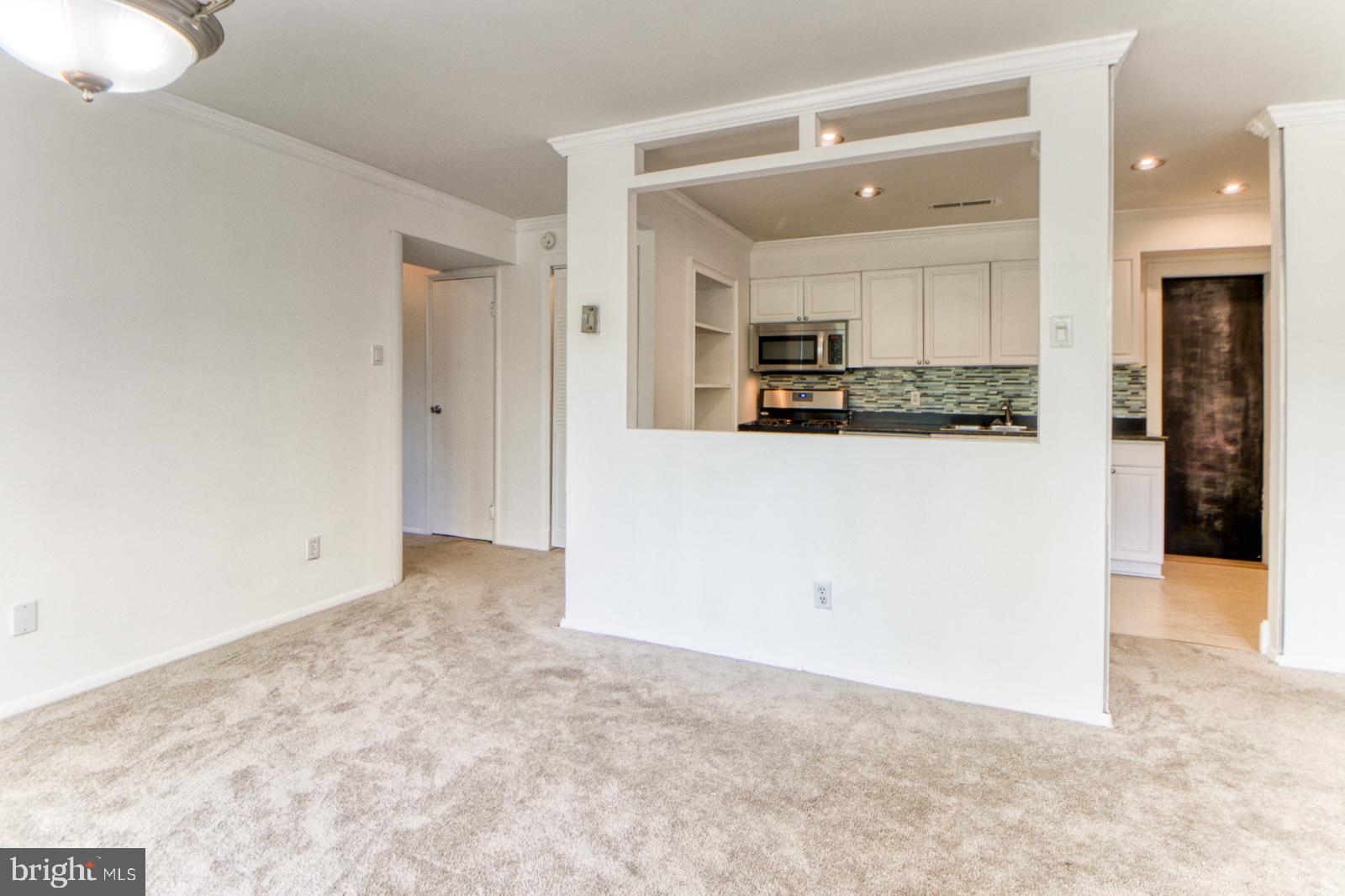 SAXONY SQUARE - Residential