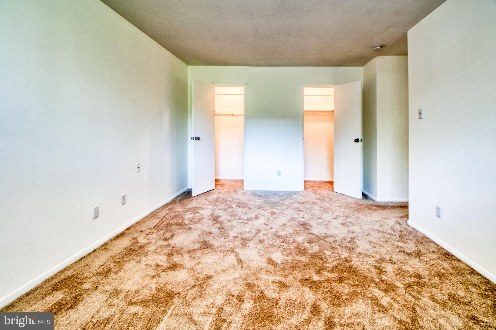 SAXONY SQUARE - Residential