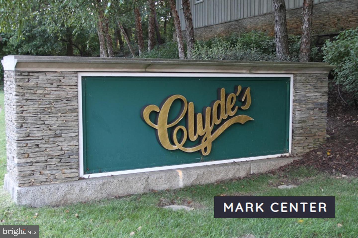 SAXONY SQUARE - Residential