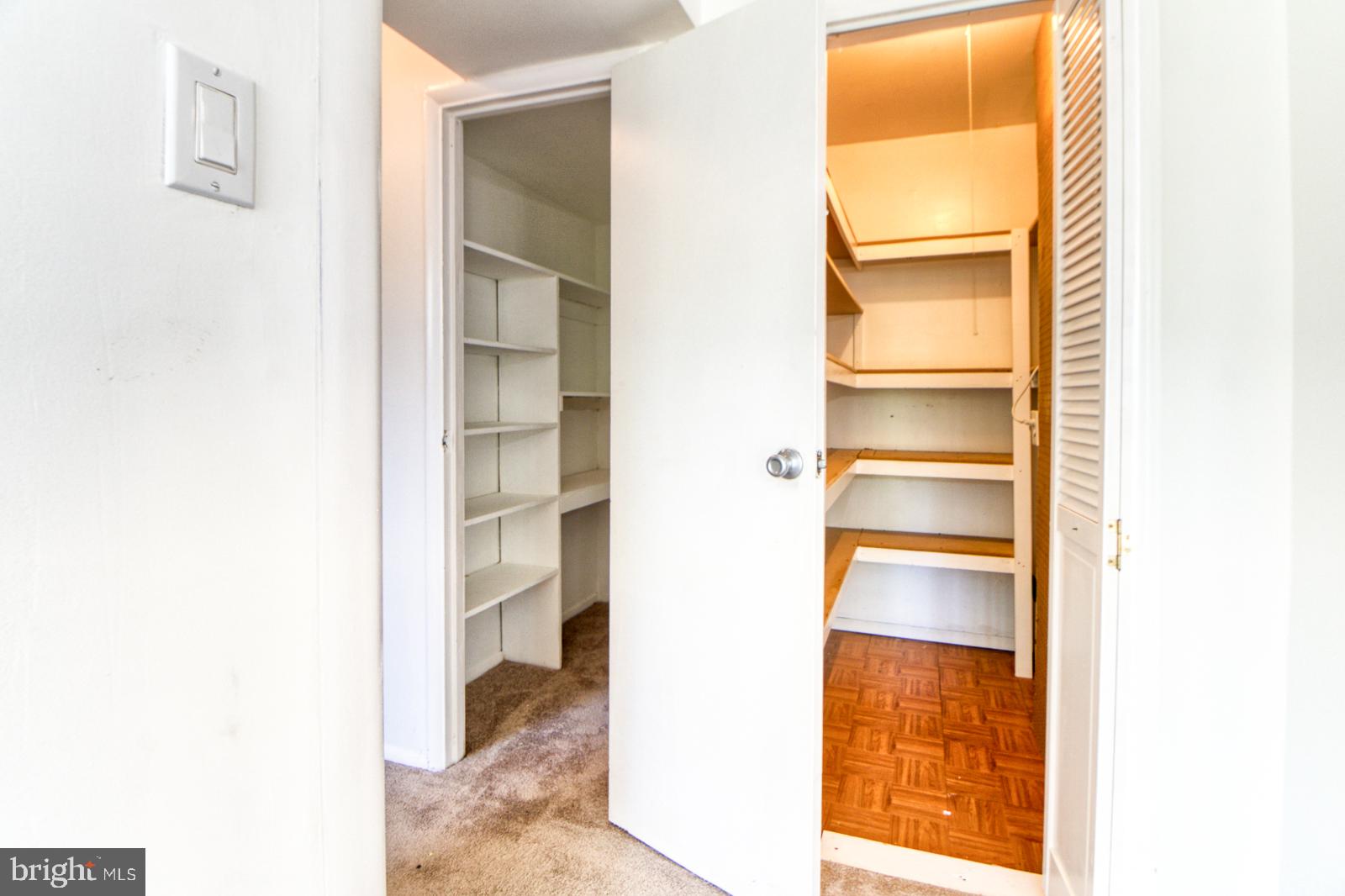 SAXONY SQUARE - Residential