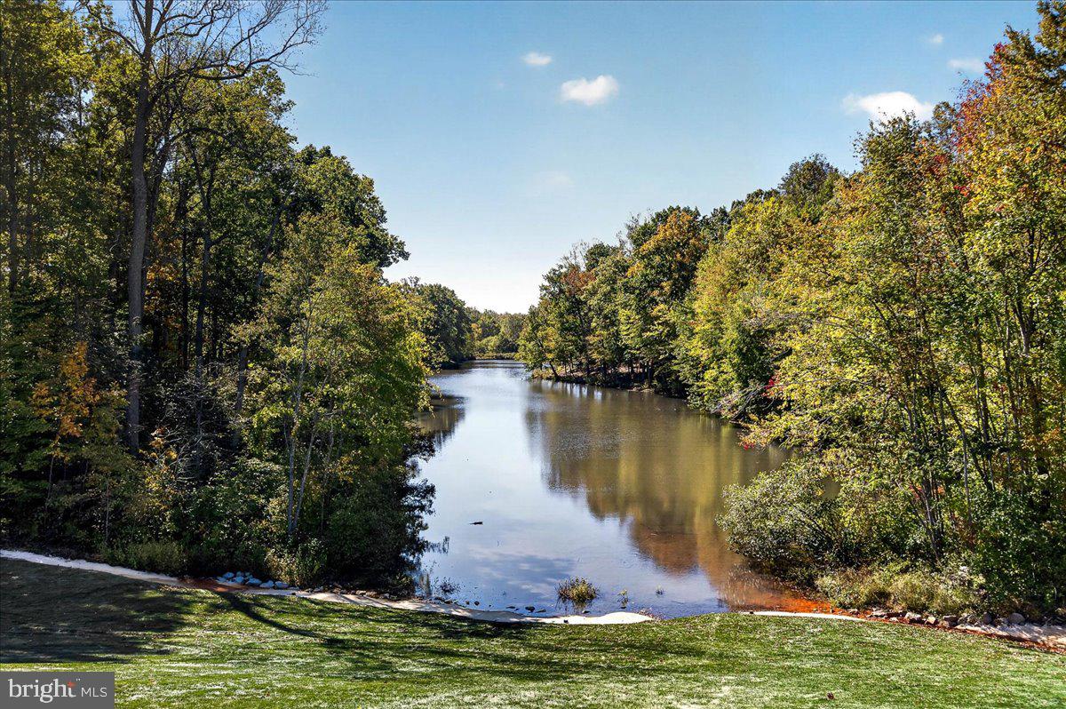 6 W BRIAR DRIVE