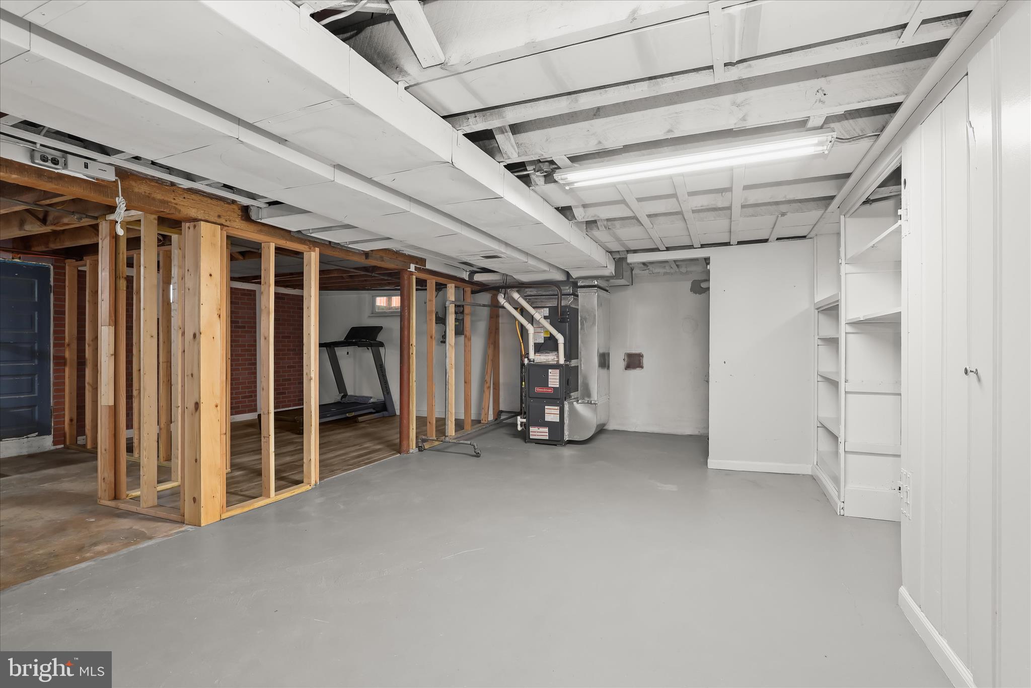 HAYWOOD HEIGHTS - Residential