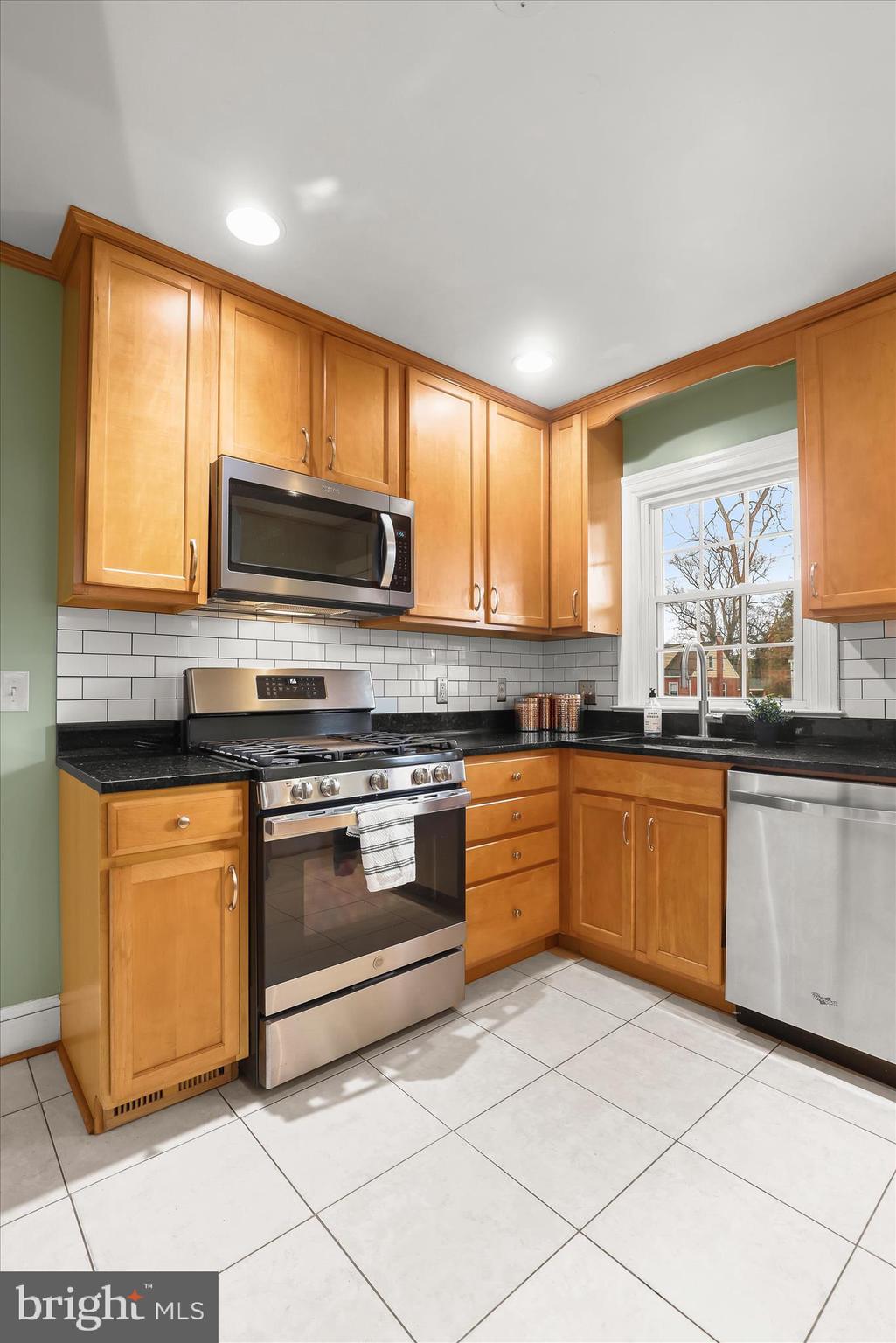 HAYWOOD HEIGHTS - Residential