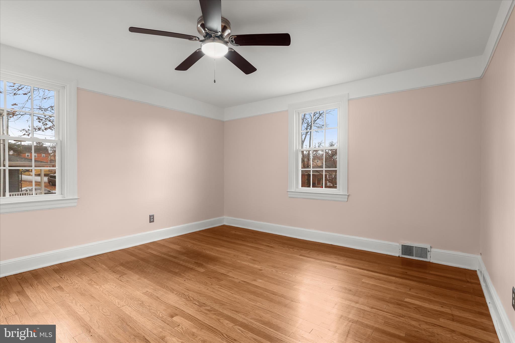 HAYWOOD HEIGHTS - Residential