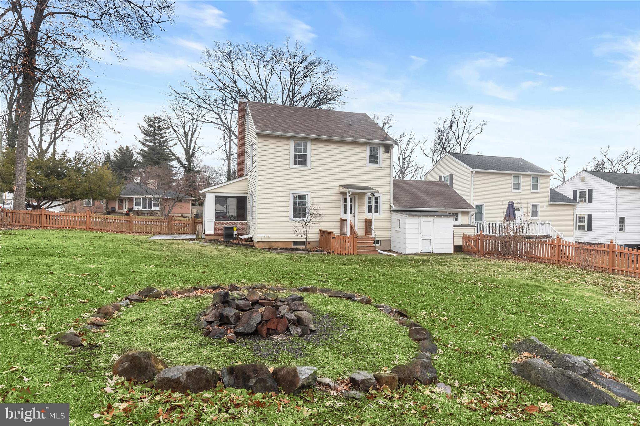 HAYWOOD HEIGHTS - Residential