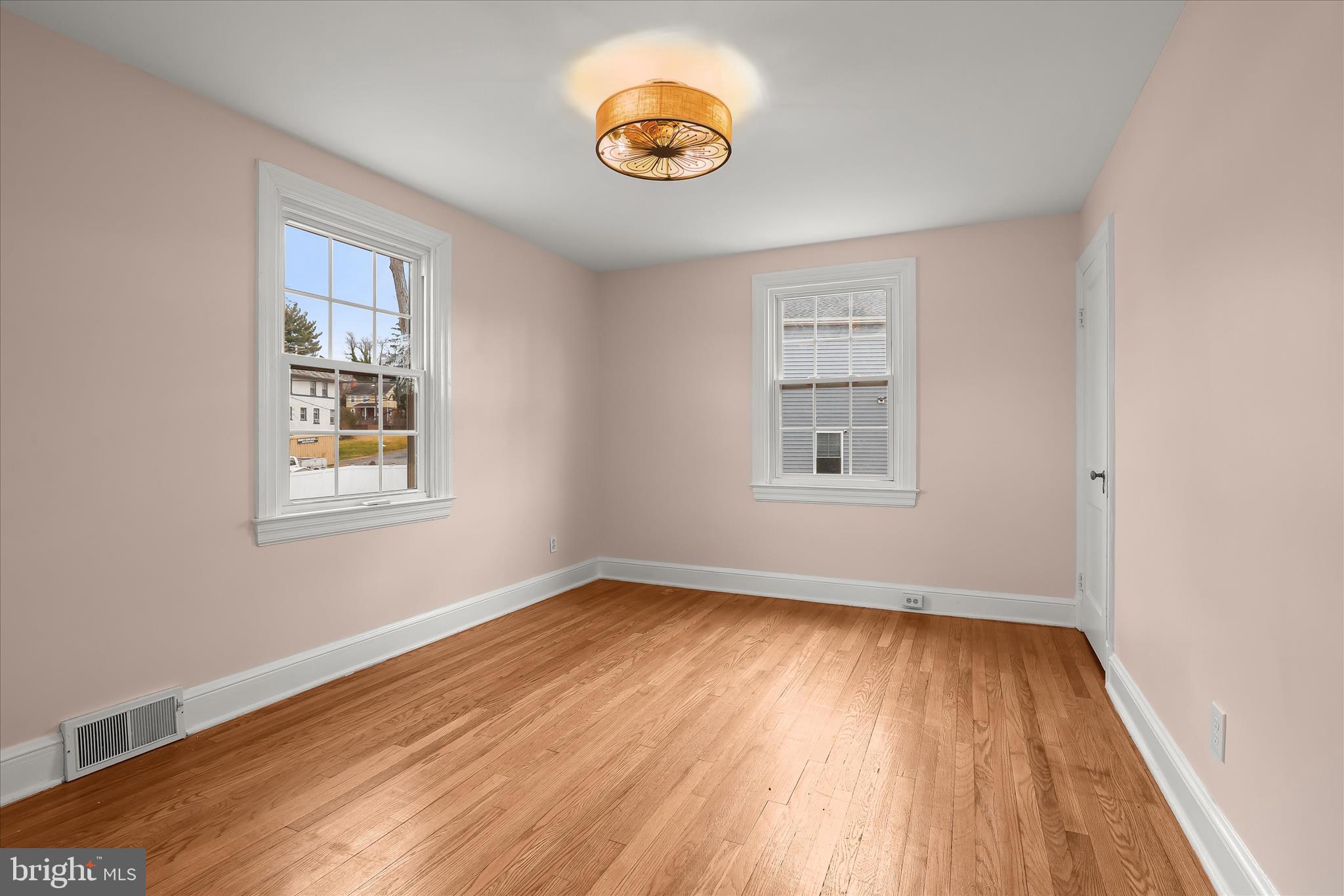 HAYWOOD HEIGHTS - Residential