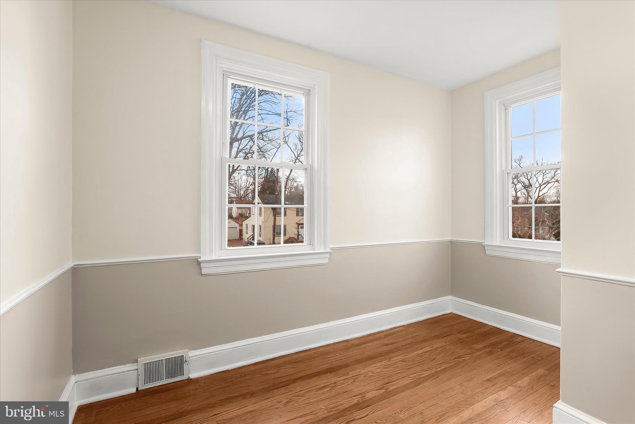 HAYWOOD HEIGHTS - Residential