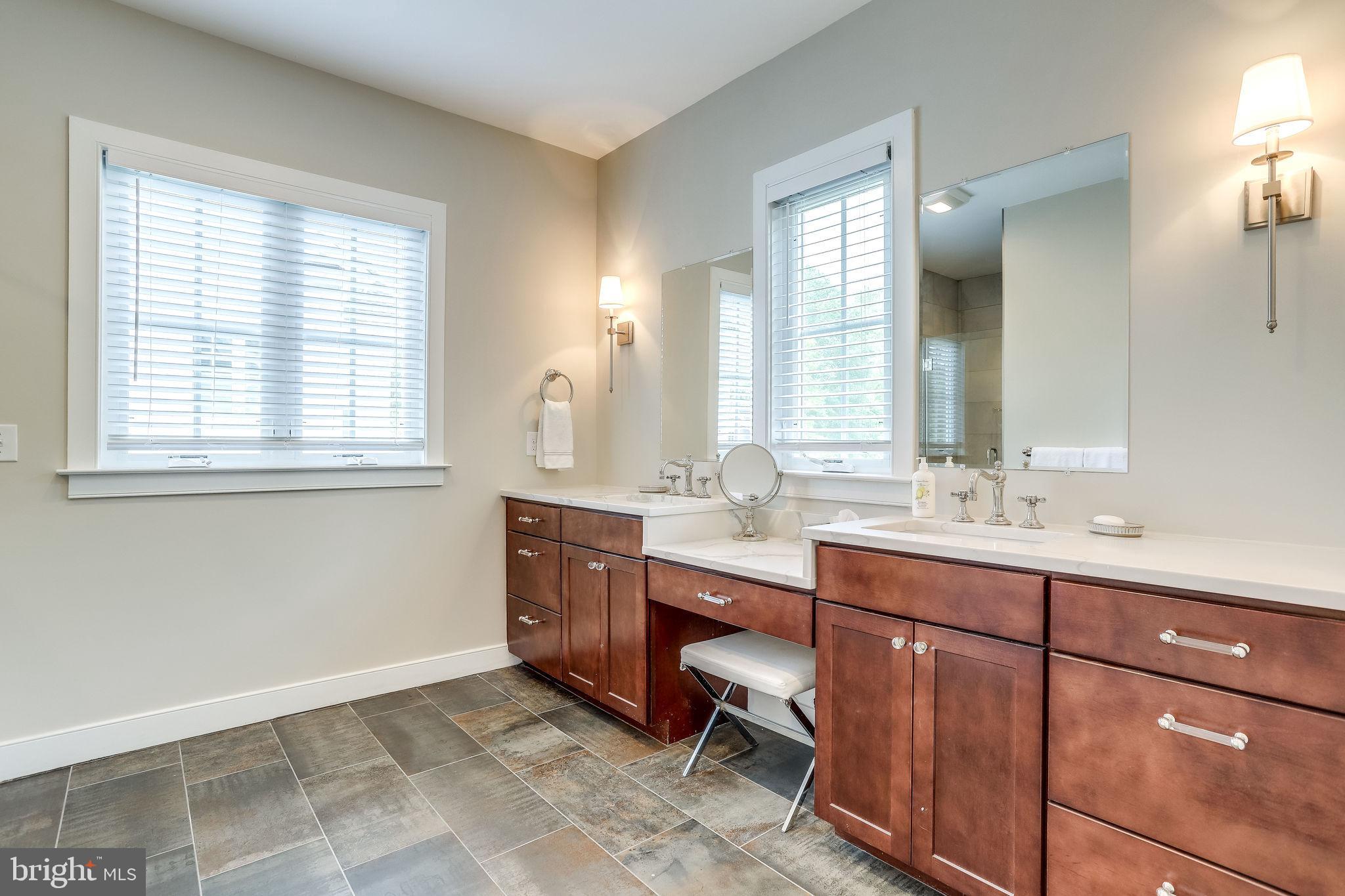 PLYMOUTH HAVEN - Residential