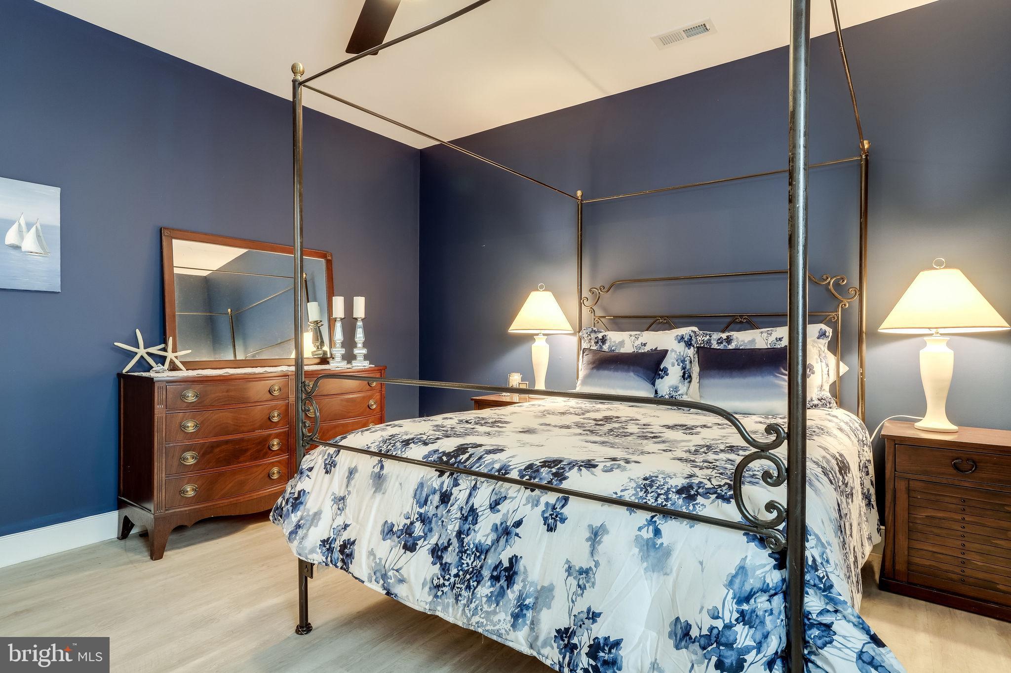 PLYMOUTH HAVEN - Residential