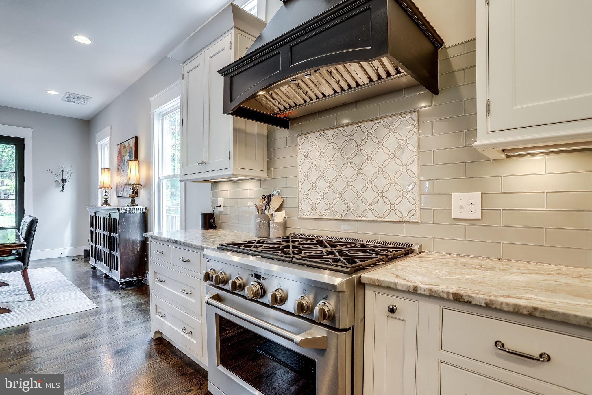 PLYMOUTH HAVEN - Residential