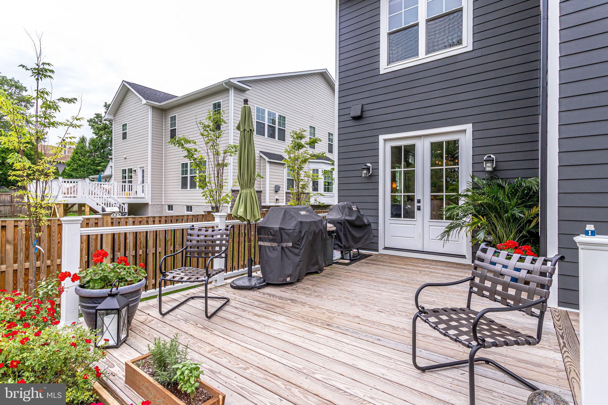 PLYMOUTH HAVEN - Residential