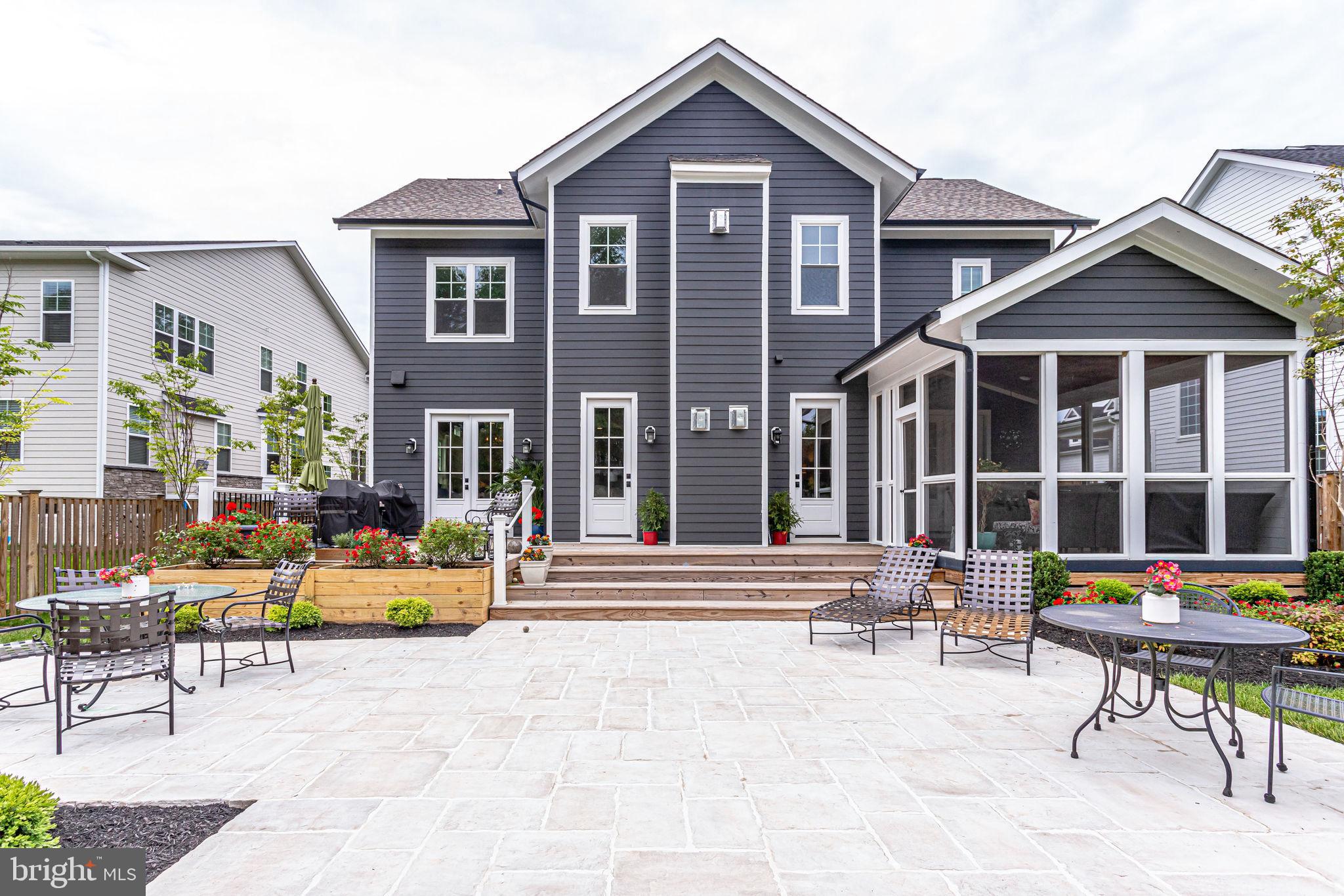 PLYMOUTH HAVEN - Residential