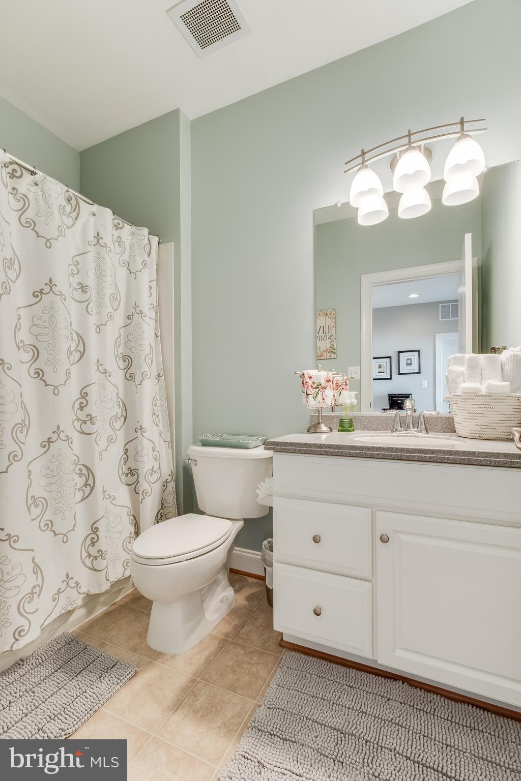 POTOMAC CLUB - Residential