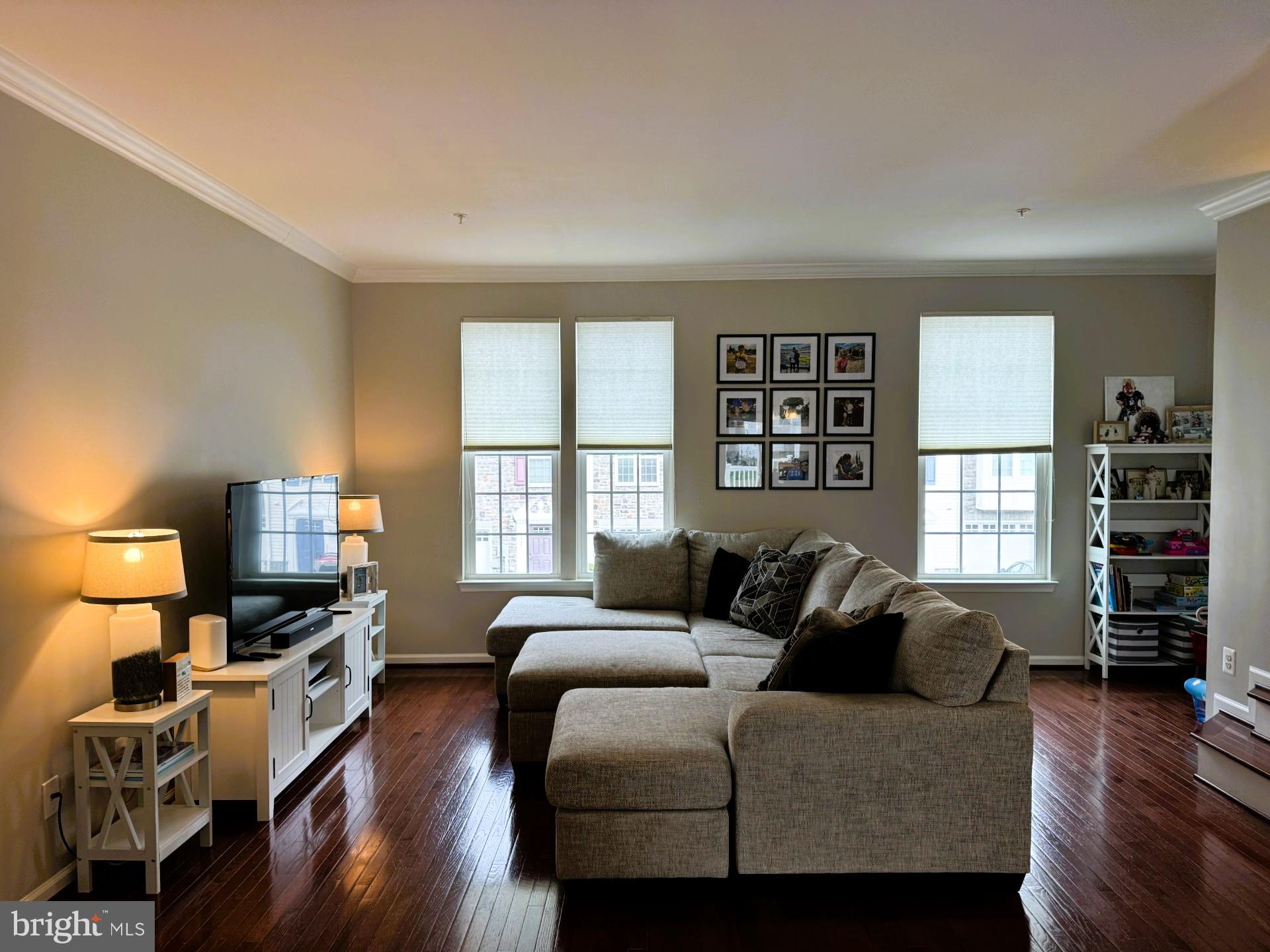 1244 ELDERSLIE LANE 99