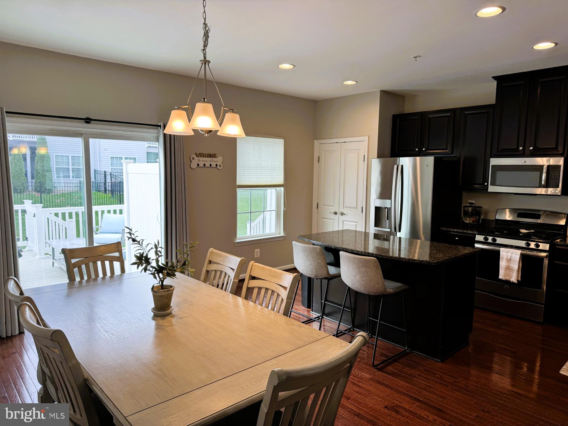 1244 ELDERSLIE LANE 99