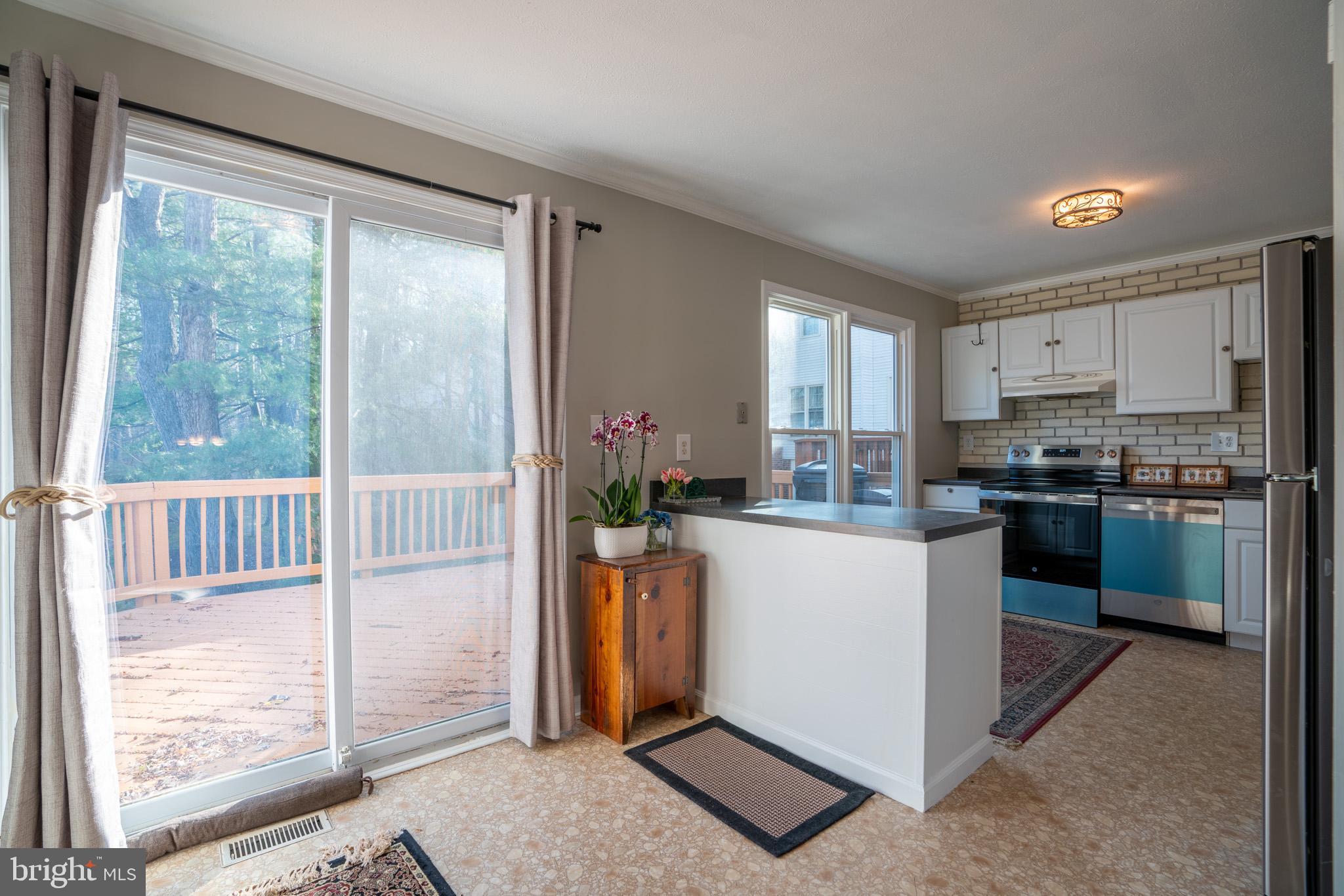 SHADY GROVE VILLAGE - Residential