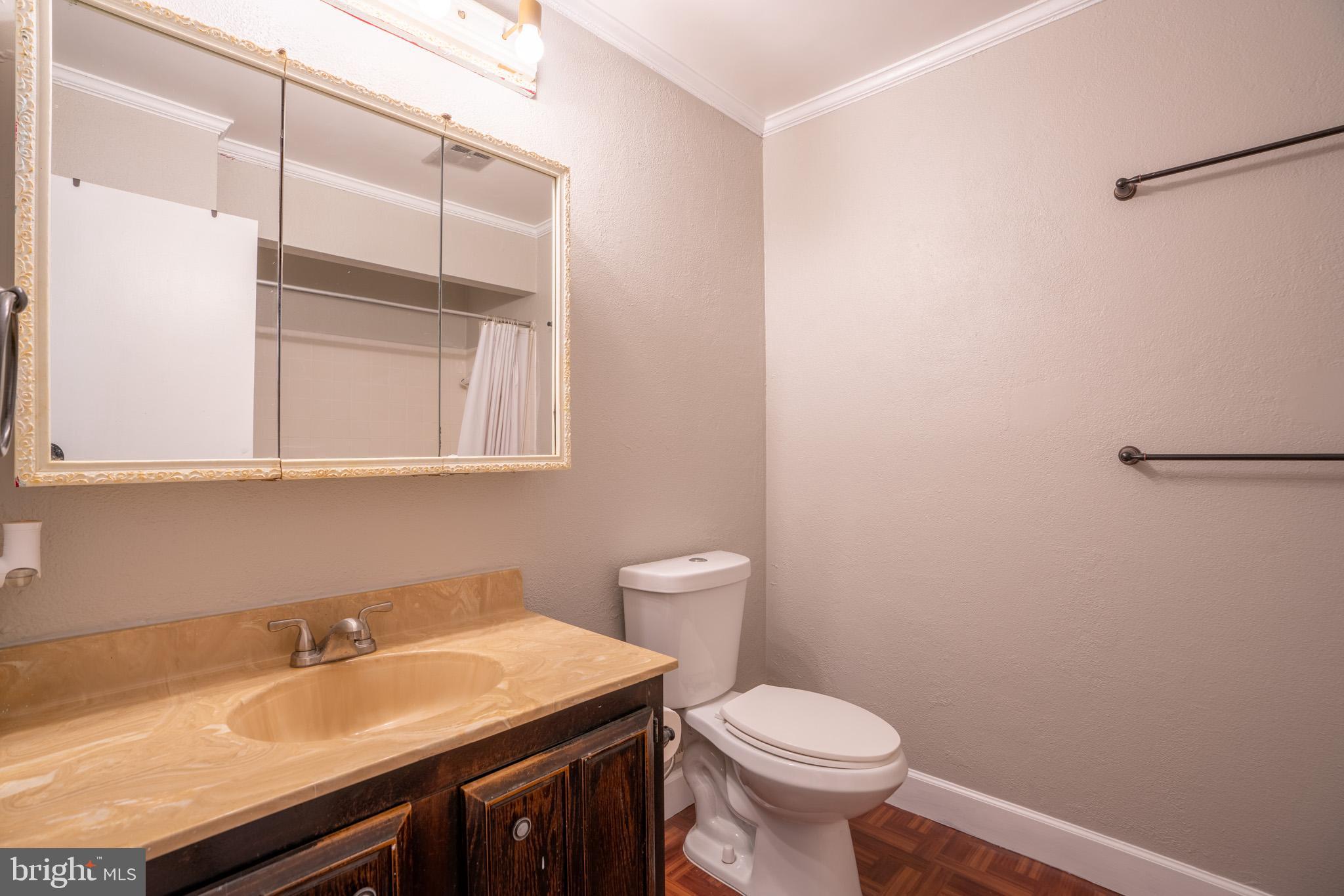 SHADY GROVE VILLAGE - Residential