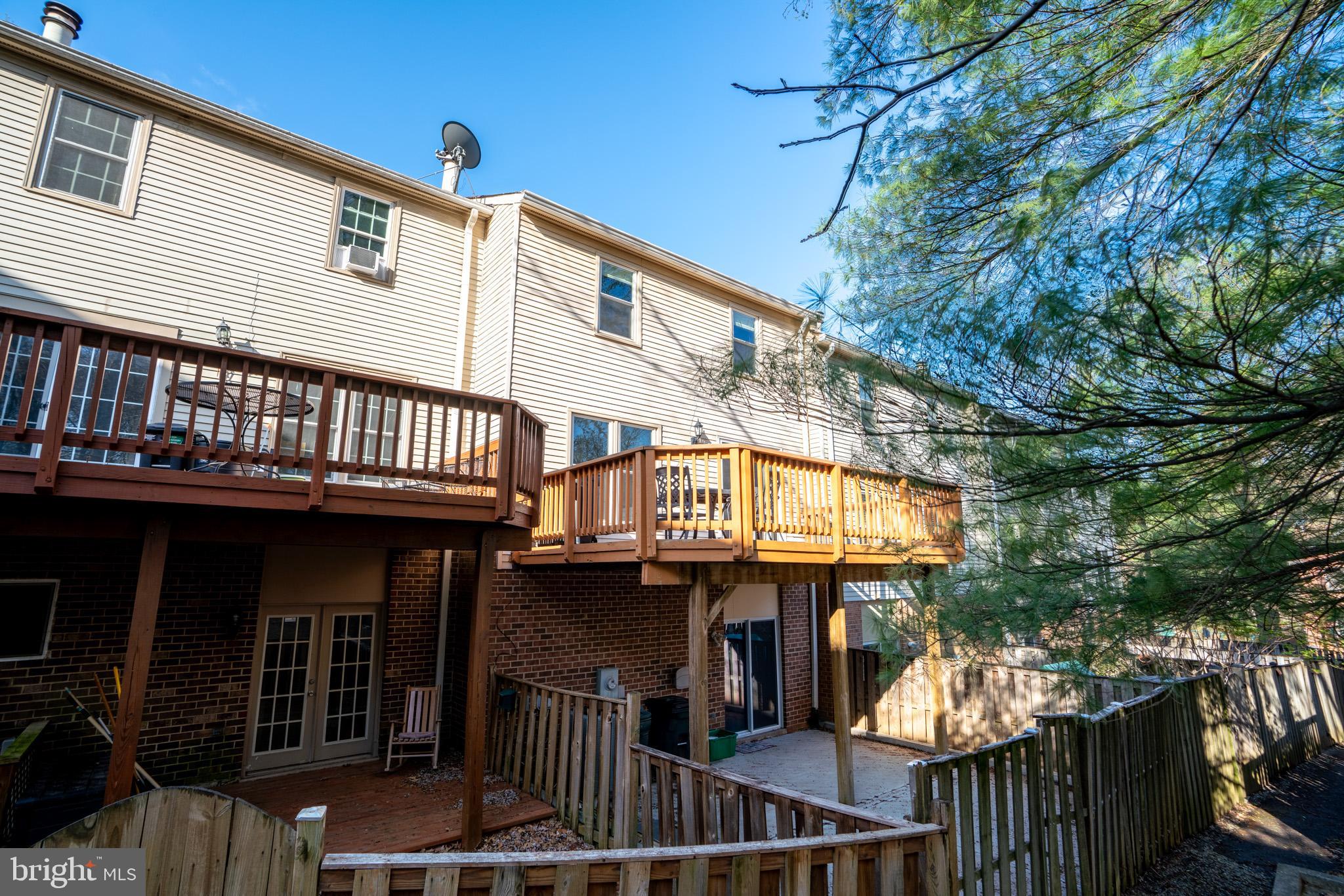 SHADY GROVE VILLAGE - Residential