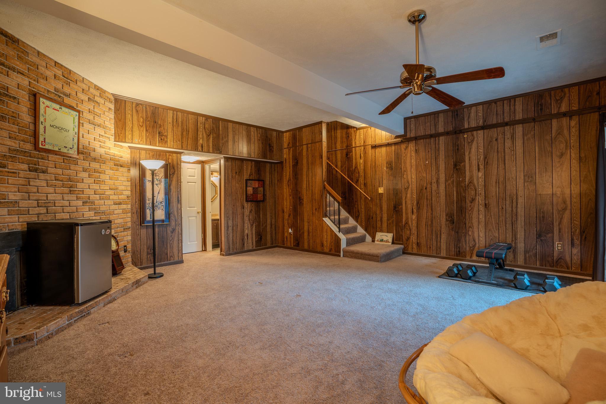 SHADY GROVE VILLAGE - Residential