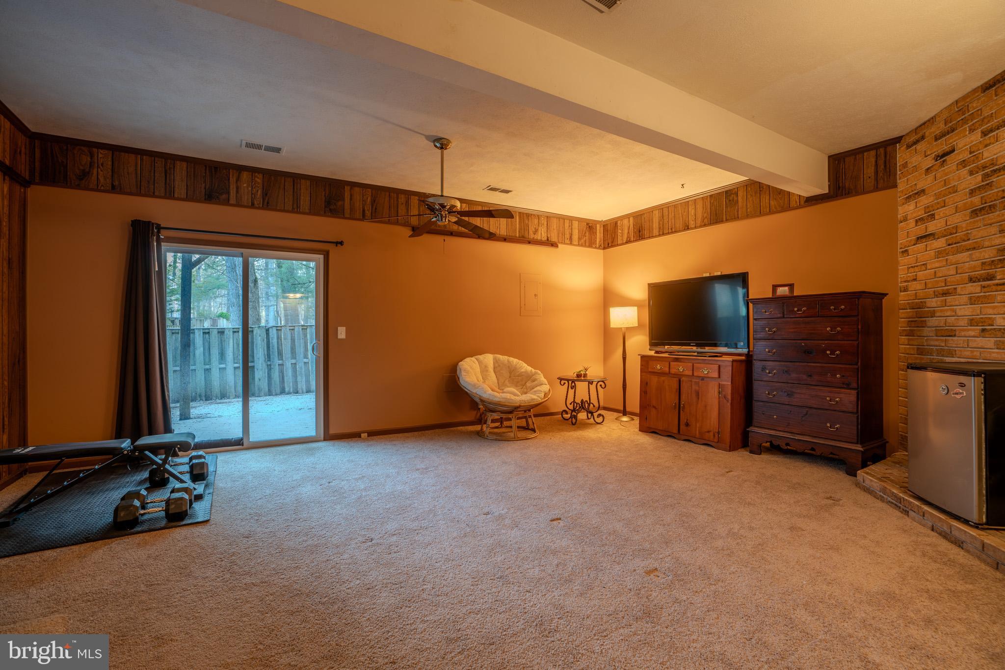 SHADY GROVE VILLAGE - Residential