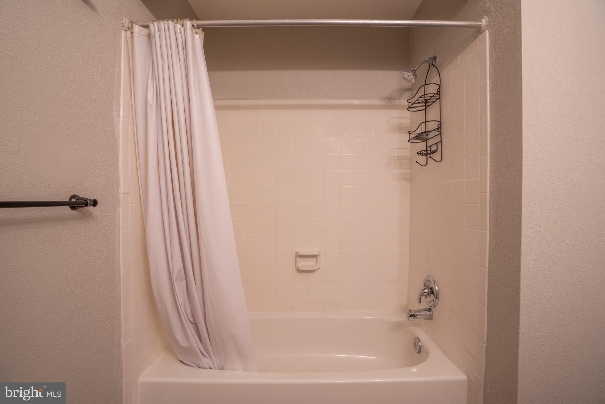 SHADY GROVE VILLAGE - Residential