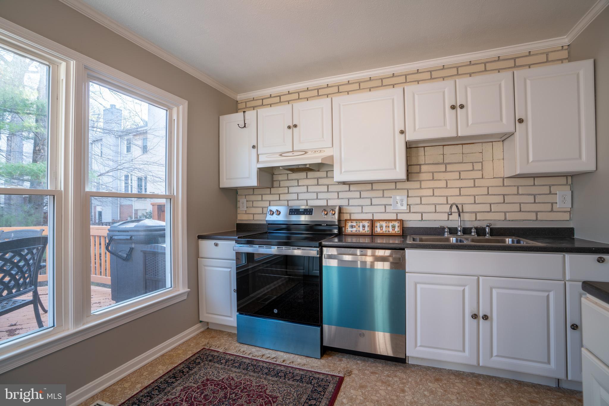 SHADY GROVE VILLAGE - Residential