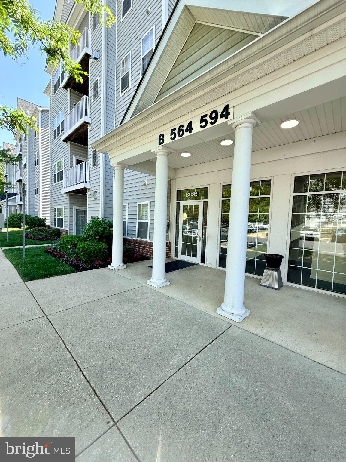 HOPEWELL POINTE - Residential