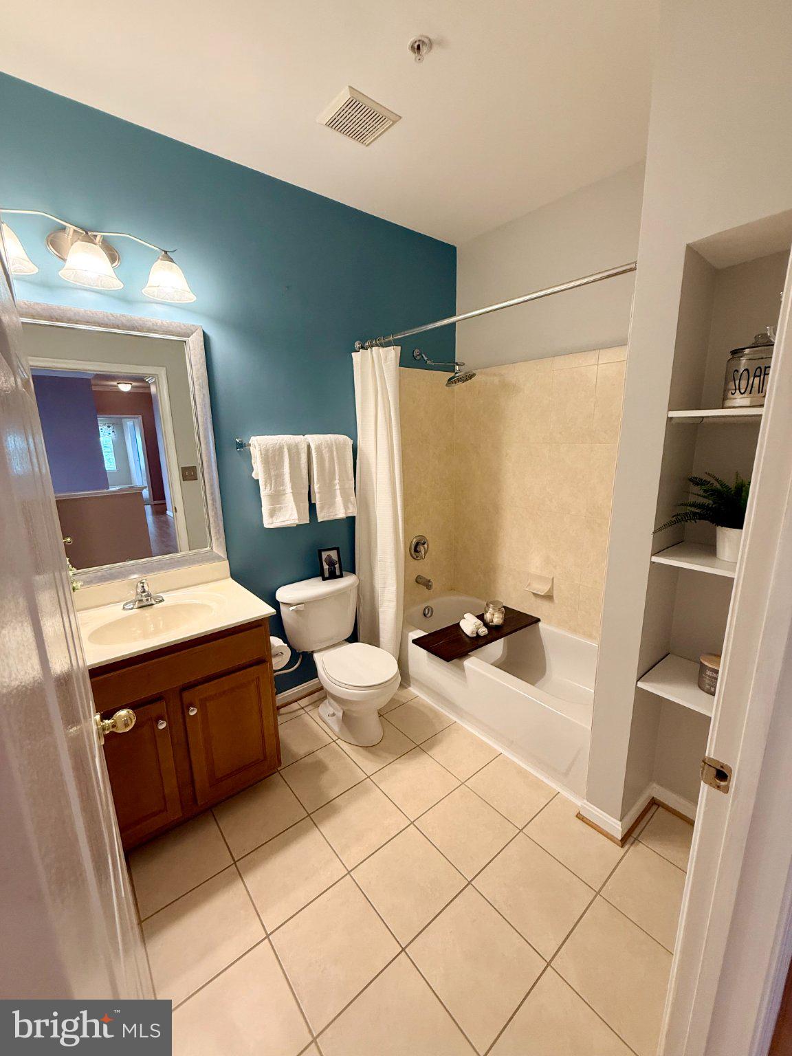 HOPEWELL POINTE - Residential
