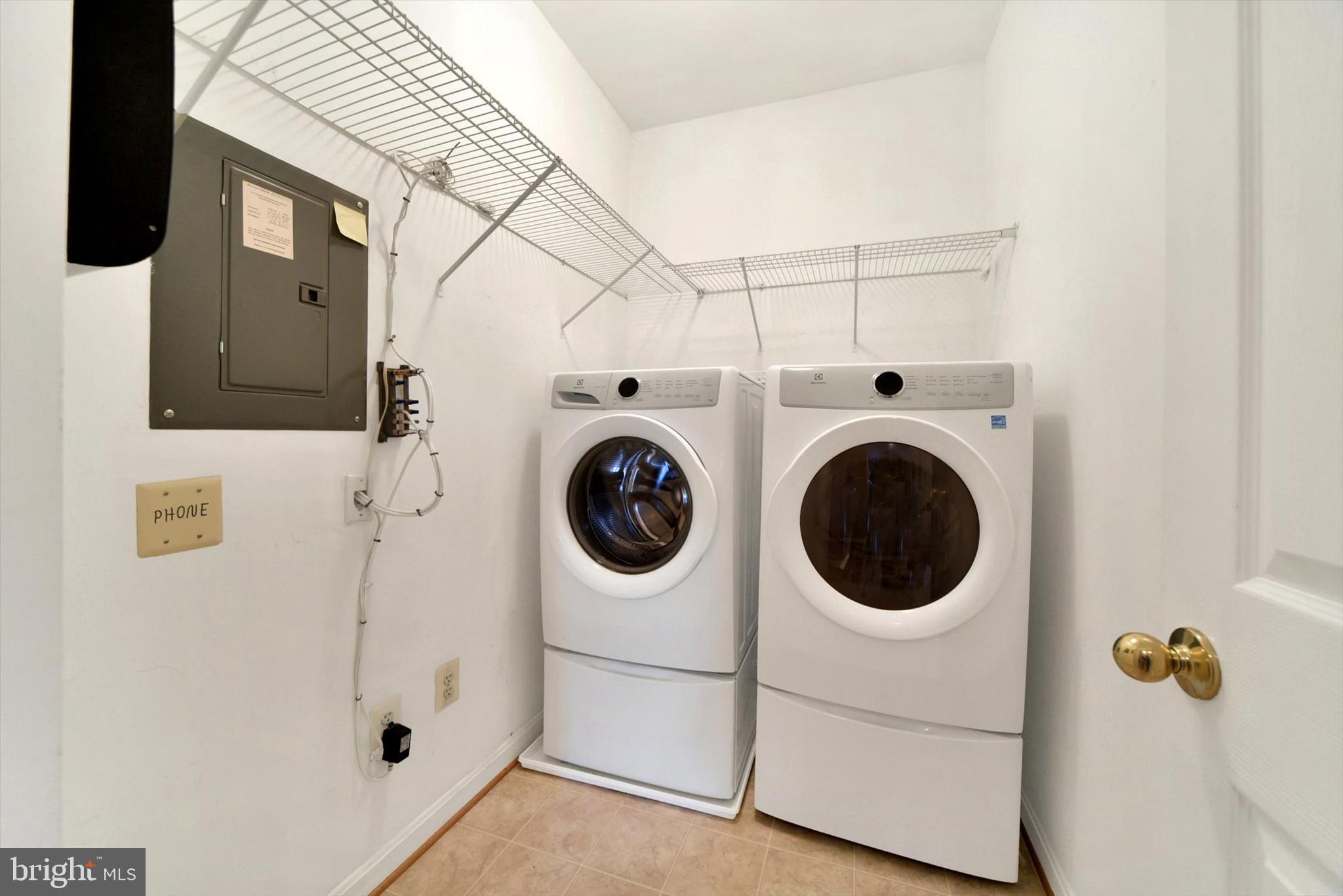 HOPEWELL POINTE - Residential