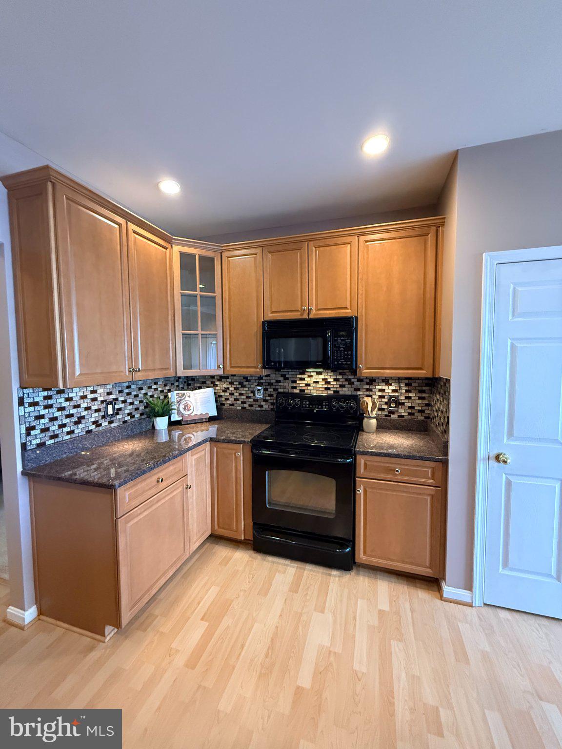 HOPEWELL POINTE - Residential