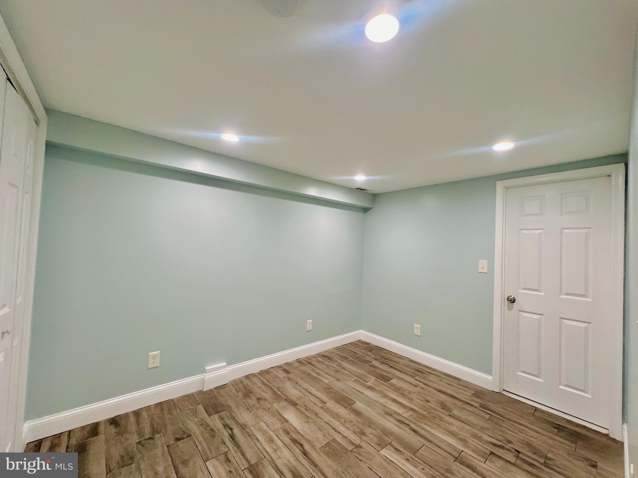 NORTH POINT VILLAGE - Residential Lease