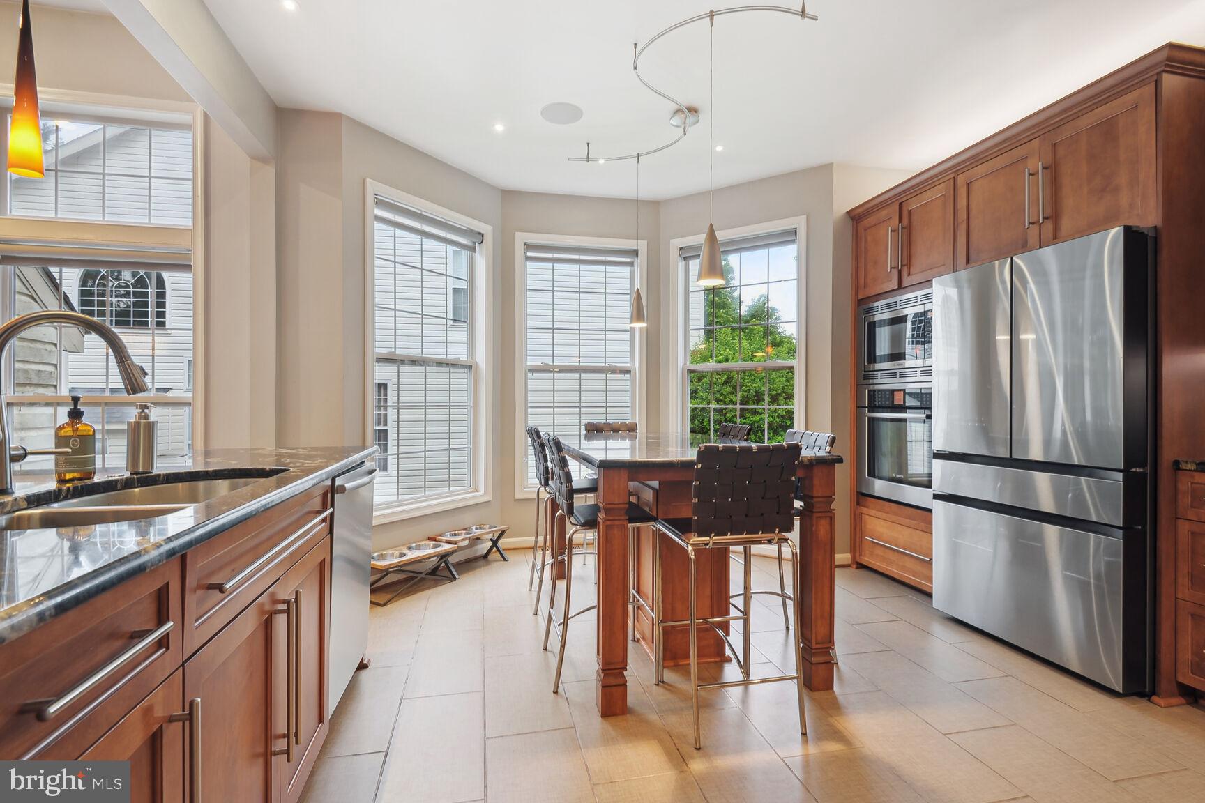 CASCADES - Residential Lease