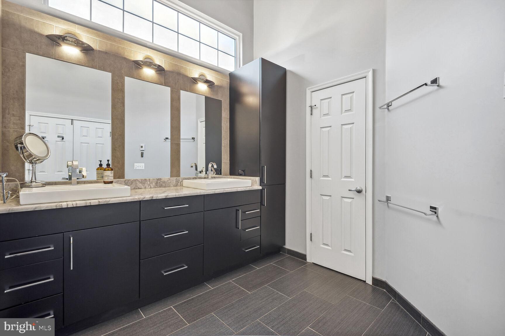 CASCADES - Residential Lease