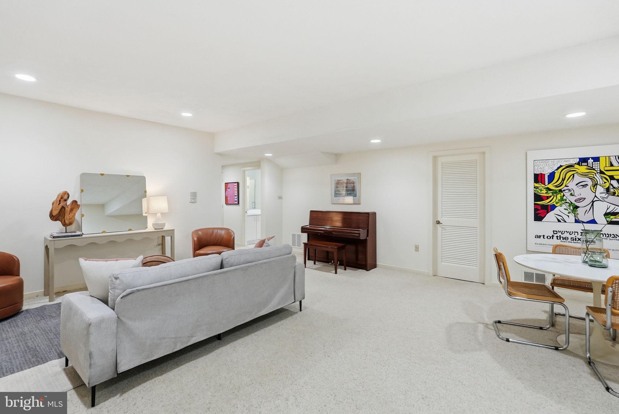 GLEN MILL VILLAGE - Residential