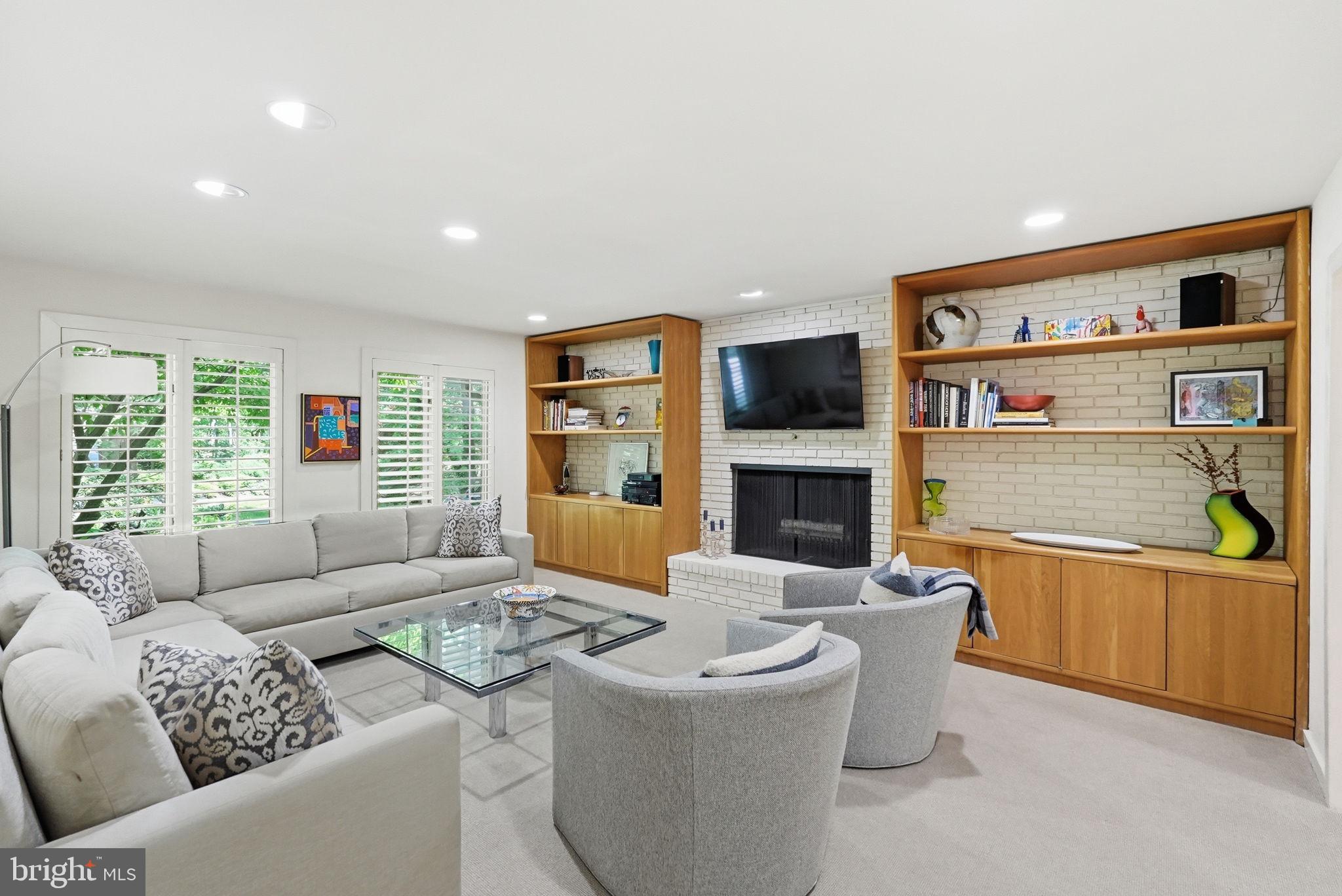 GLEN MILL VILLAGE - Residential