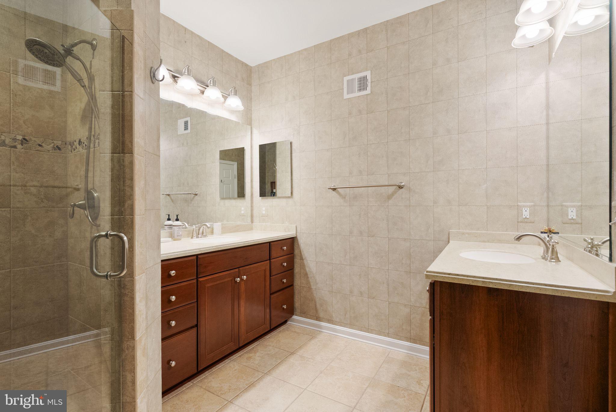 LEE SQUARE - Residential Lease