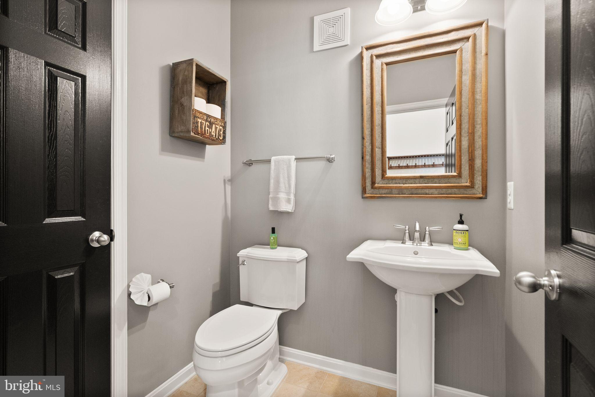 LEE SQUARE - Residential Lease