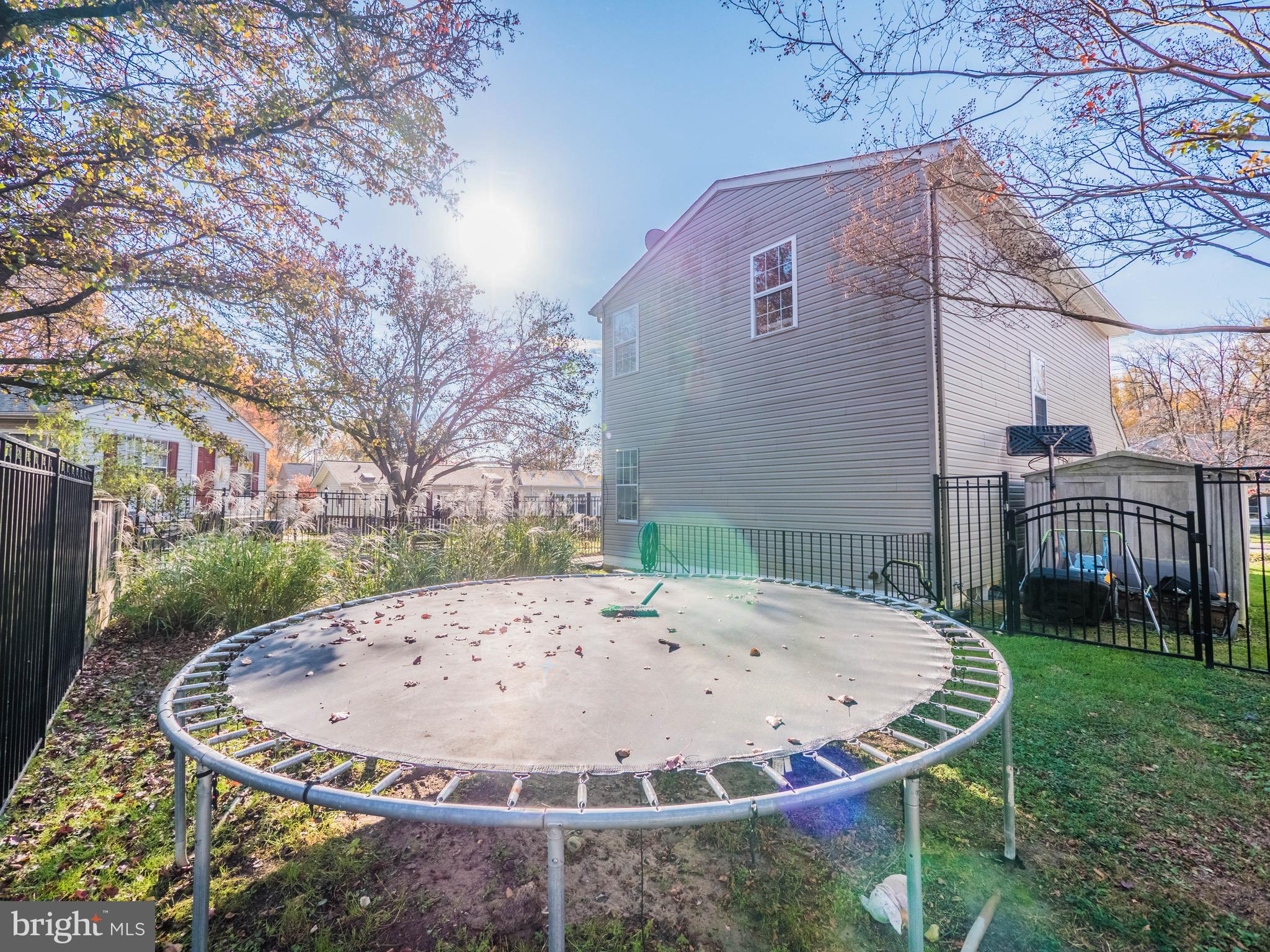 MEADOWRIDGE LANDING - Residential