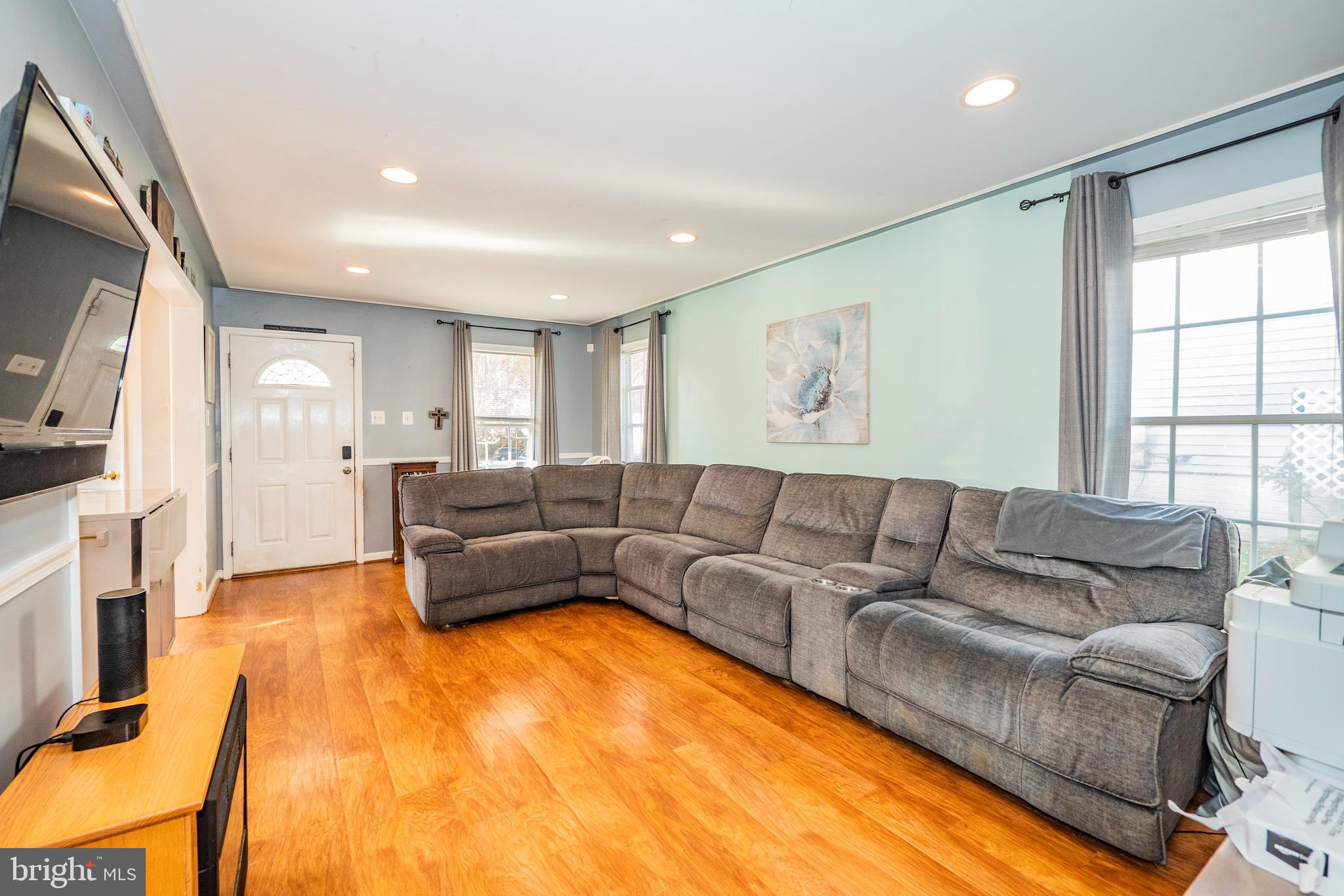 MEADOWRIDGE LANDING - Residential