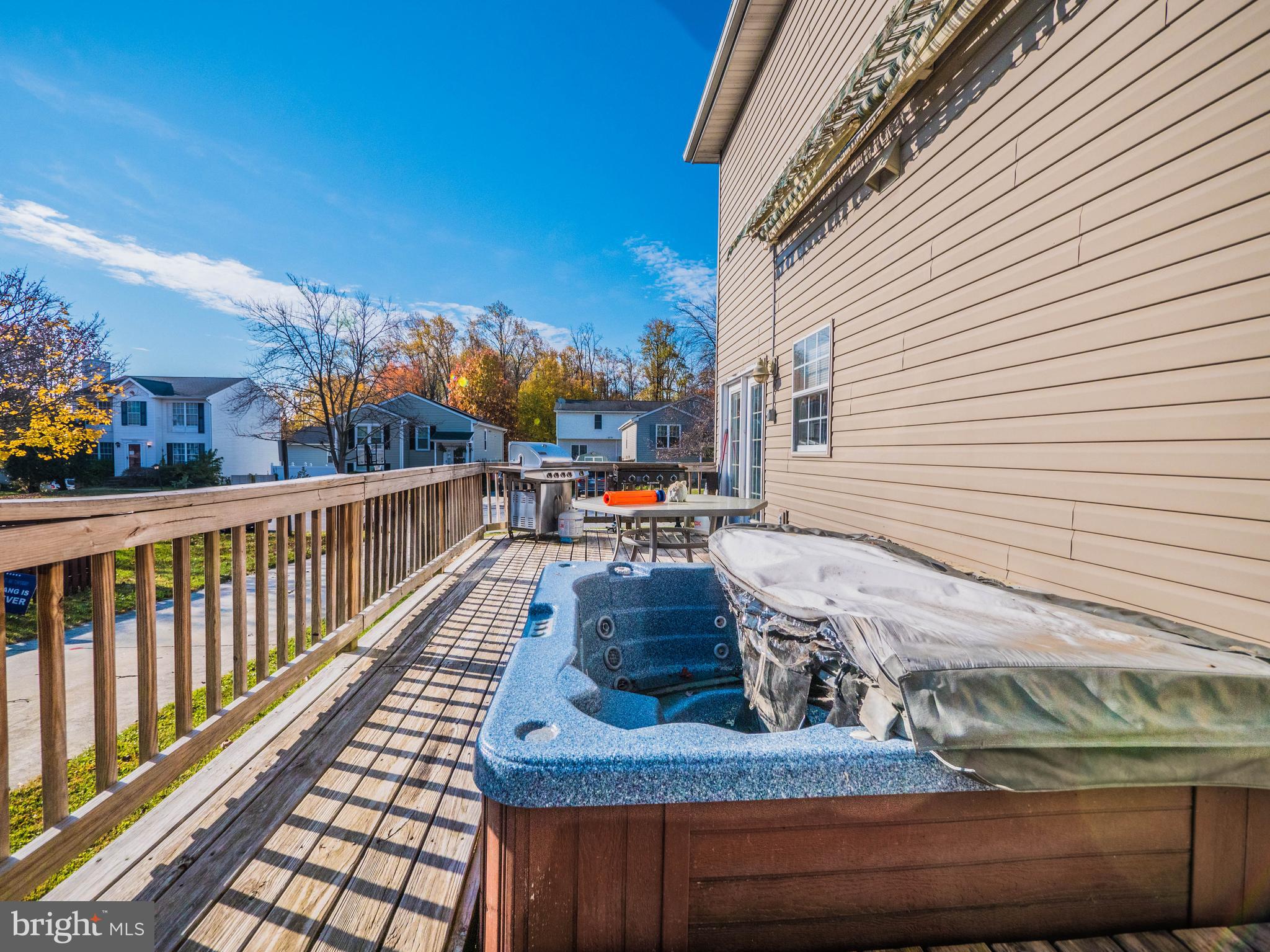 MEADOWRIDGE LANDING - Residential