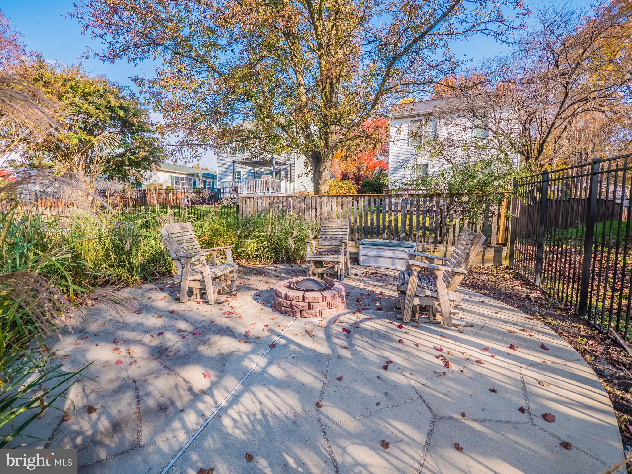 MEADOWRIDGE LANDING - Residential