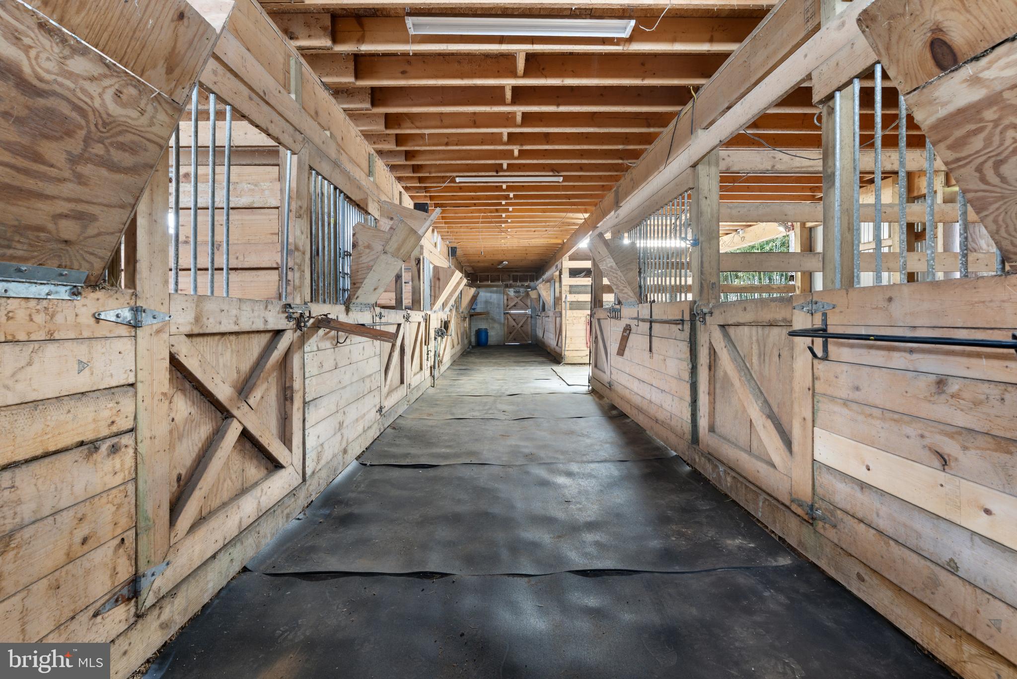 965 MOUNT AIRY ROAD