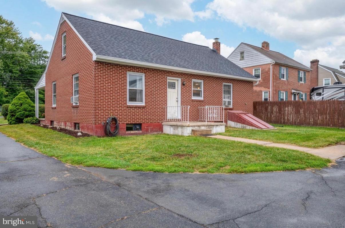 923 ROHRERSTOWN ROAD