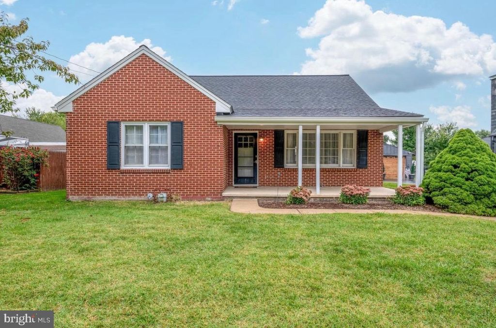 Photo of 923 Rohrerstown Road, LANCASTER, PA 17601 (MLS # PALA2072696)