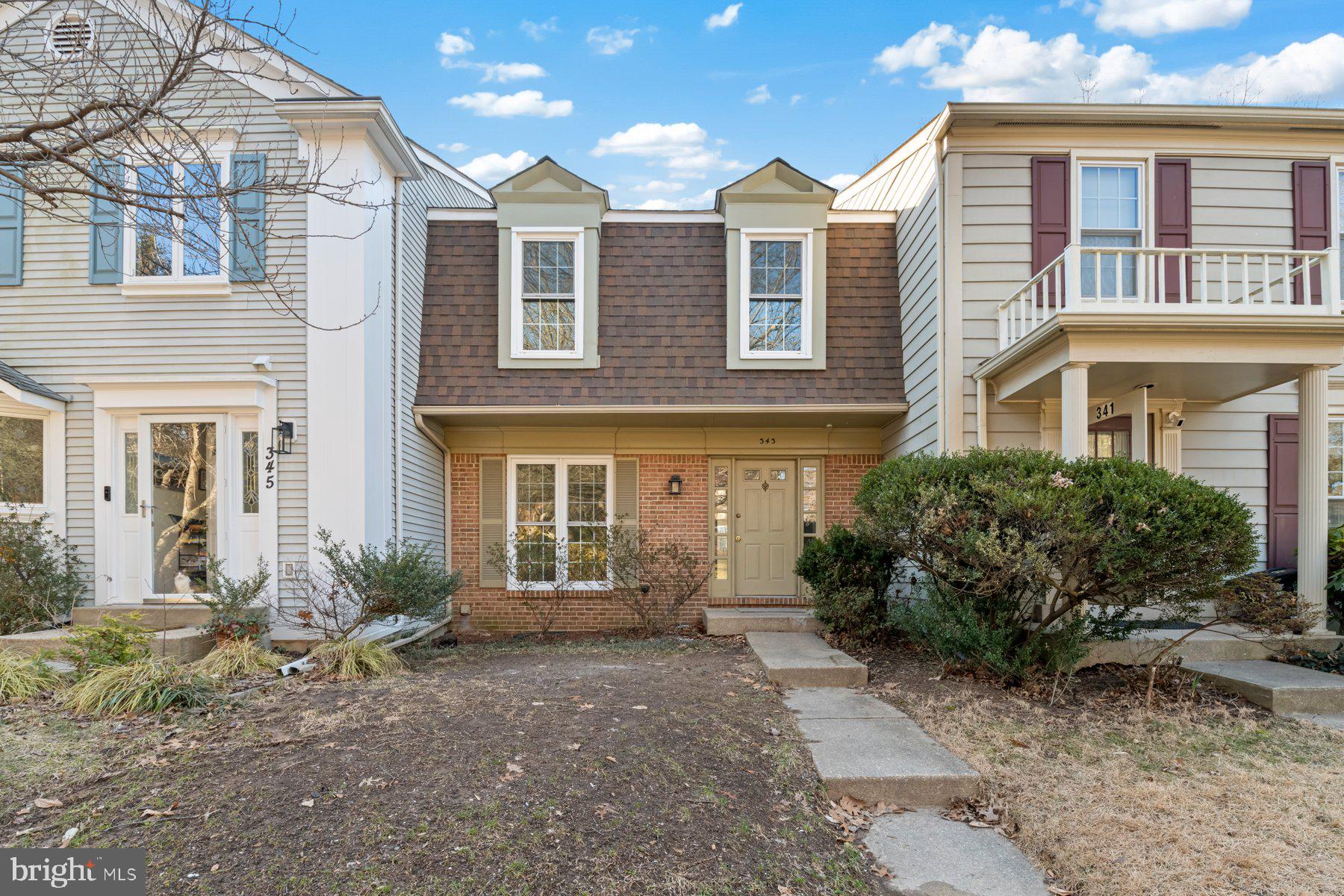 DUMONT OAKS - Residential Lease