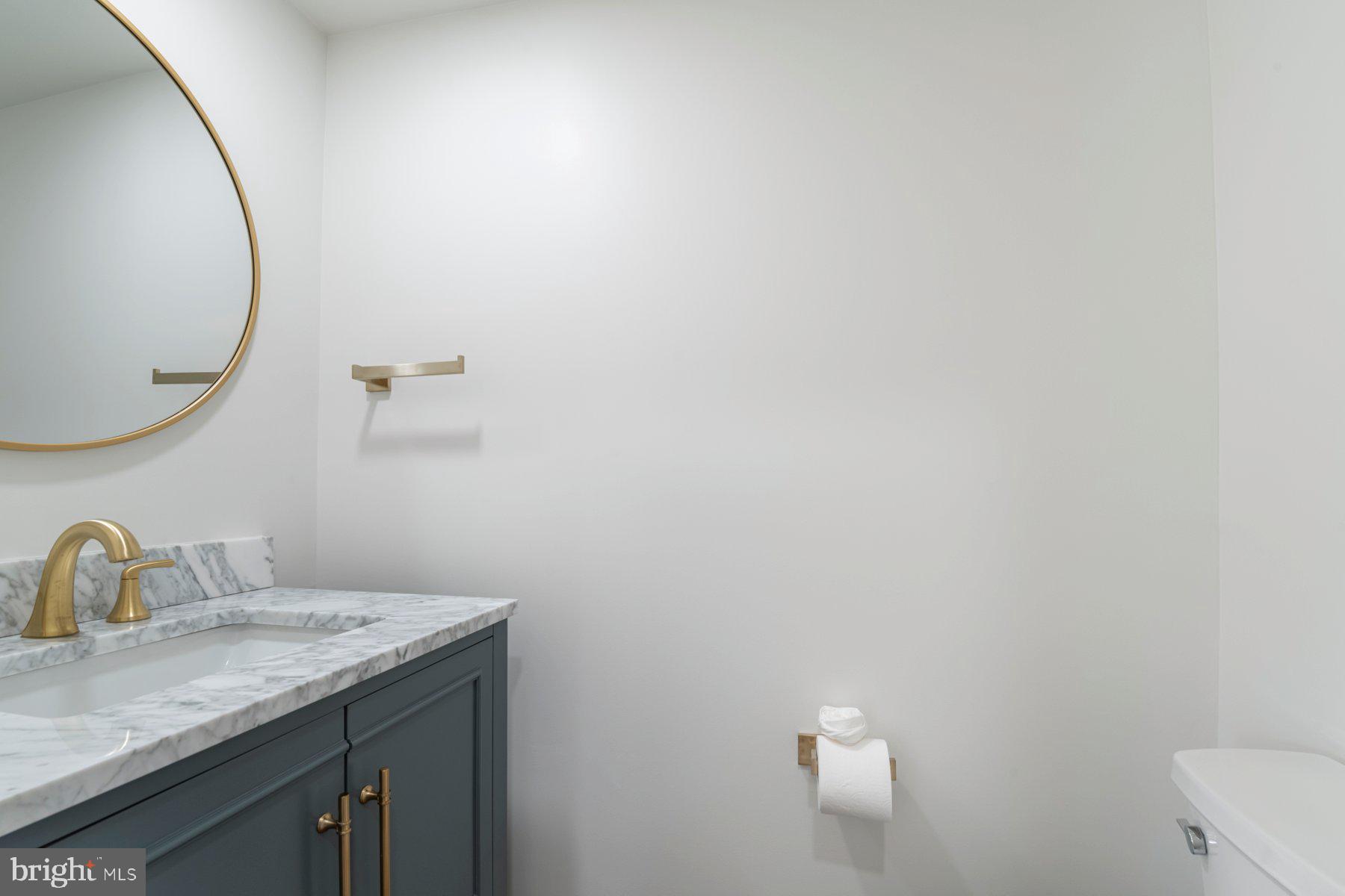 DUMONT OAKS - Residential Lease