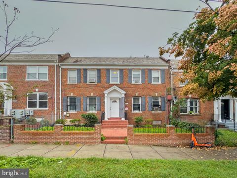 1313 ADAMS STREET NE WASHINGTON DC 20018