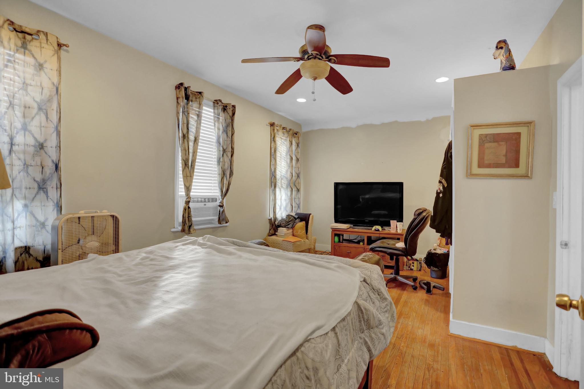 LIBERTY SQUARE - Residential