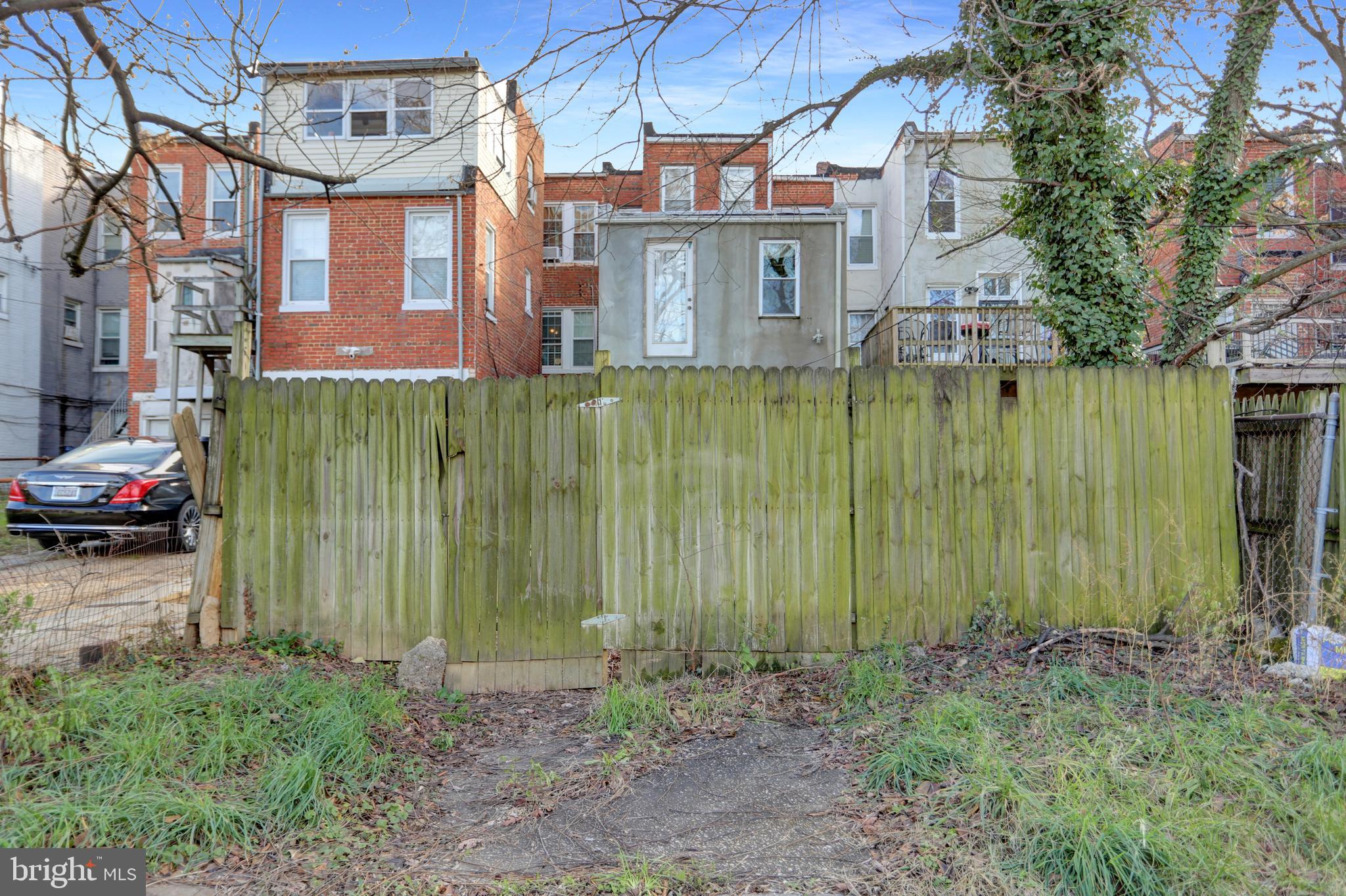 LIBERTY SQUARE - Residential